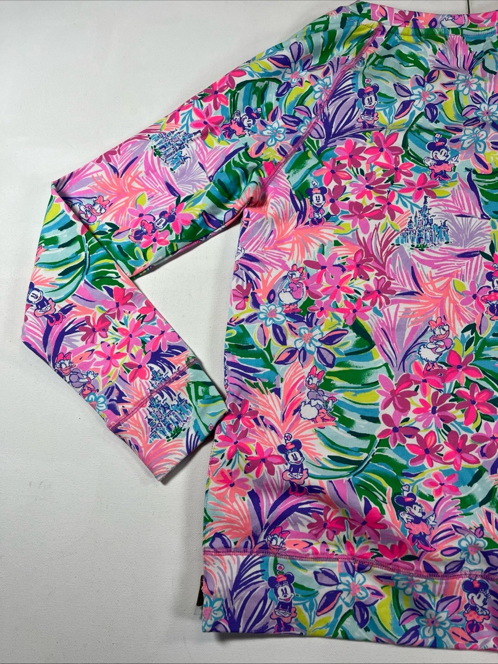Disney x Lilly Pulitzer Beach Comber Pullover Sweatshirt Minnie Castle Size XS - Picture 14 of 15